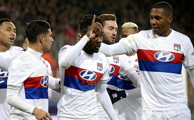 华体会官网-马赛后防线漏洞百出，法甲冠军梦想渐行渐远的简单介绍