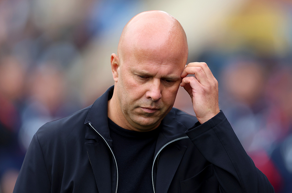 包含阿森纳主场遭遇逆转，主教练深感压力的词条